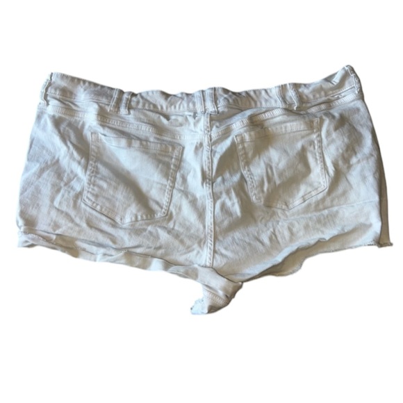 Torrid White Shorts - Picture 2 of 3